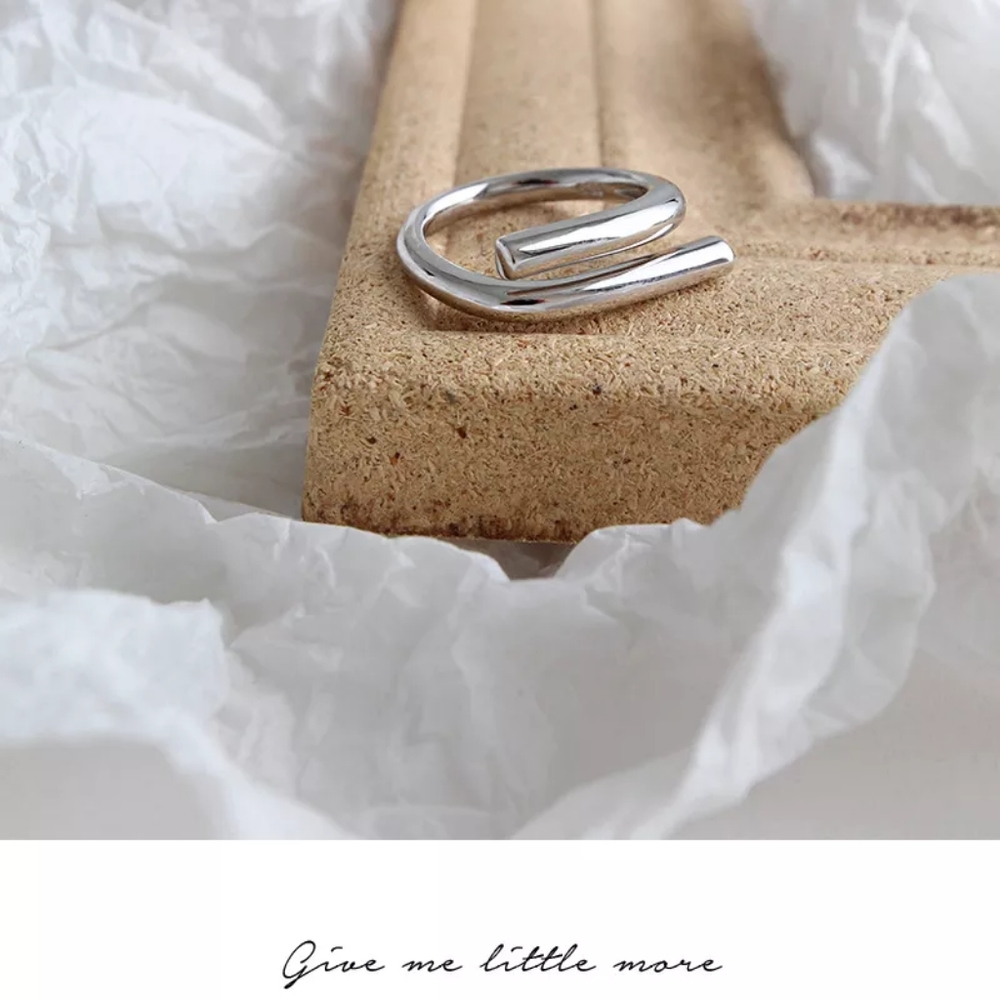 *NEW Glossy 18k White Gold Plated Adjustable Ring - Picture 14 of 16